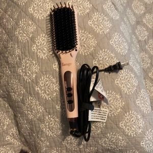 Lange straightening brush
